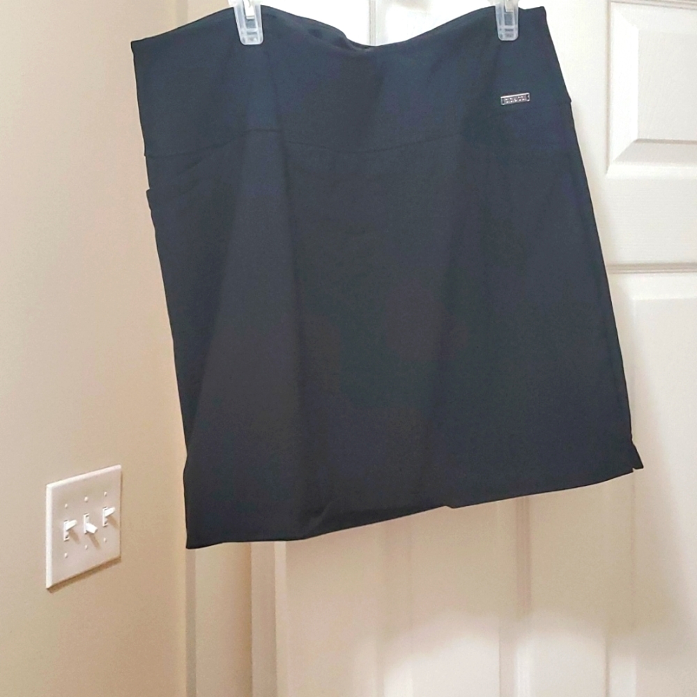 Skort. S.C. & Co. (Brand); XXL/20 (Size); Black (Color)
